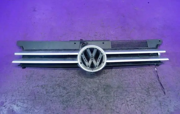Volkswagen Golf IV Front grill 