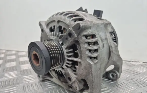BMW 5 F10 F11 Generator/alternator 7605061