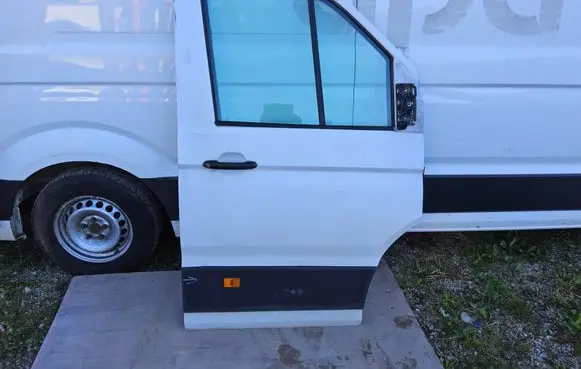 Volkswagen Crafter Front door