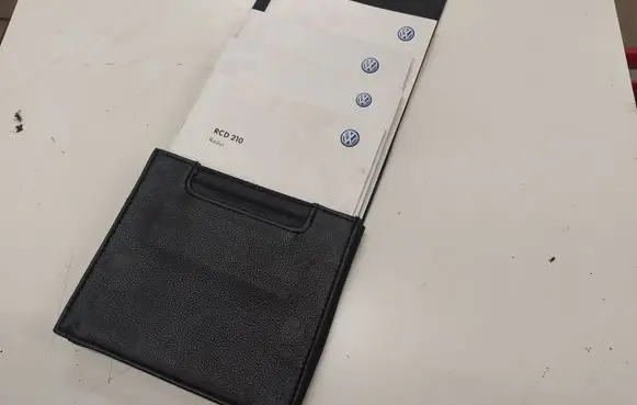 Volkswagen Golf VI Owners service history hand book 