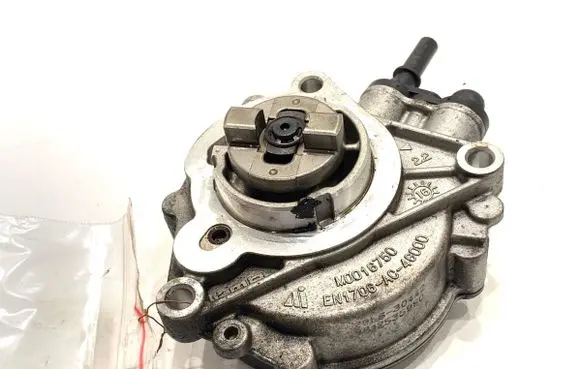 Citroen C3 Vacuum pump M0016750