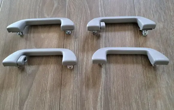 Honda CR-V A set of handles for the ceiling T5AT08