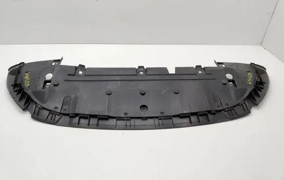 Mercedes-Benz GLA H247 Engine splash shield/under tray A2478858703