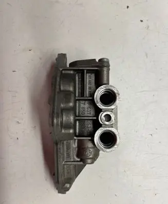 BMW 3 F30 F35 F31 Oil filter cover 763705202 7850293