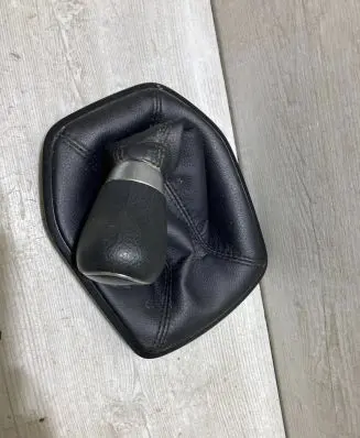 Ford Fiesta Gear lever shifter trim leather/knob