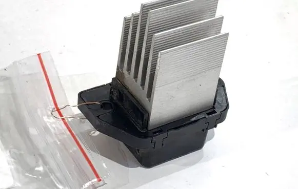 SsangYong Tivoli Heater blower motor/fan resistor 