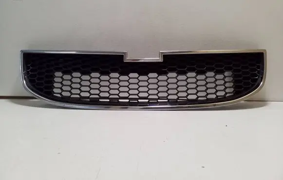 Chevrolet Orlando Front bumper upper radiator grill 95032033