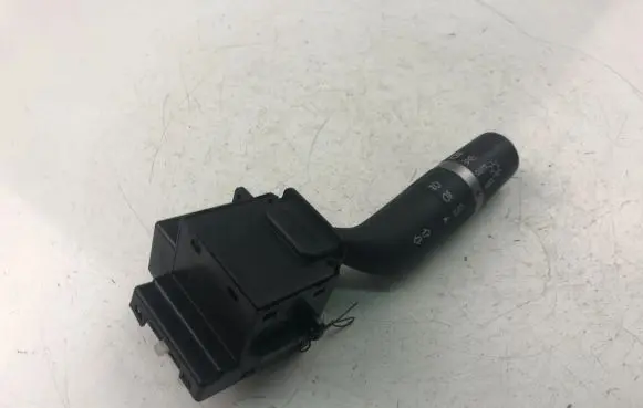 Mazda 3 II Indicator stalk 17D682