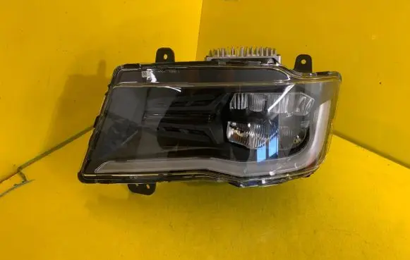 Man TGE 1gen Headlight/headlamp 81251016861