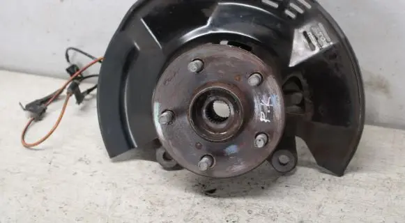 Toyota C-HR I Front wheel hub 8485S
