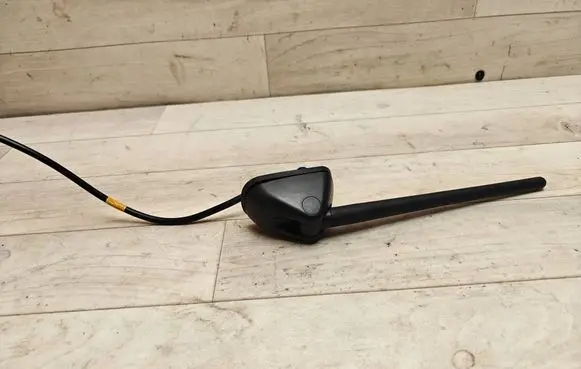 KIA Cerato Aerial GPS antenna V300521E