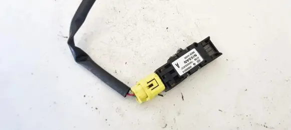 Nissan Primera Airbag deployment crash/impact sensor 98830av600 0285003019