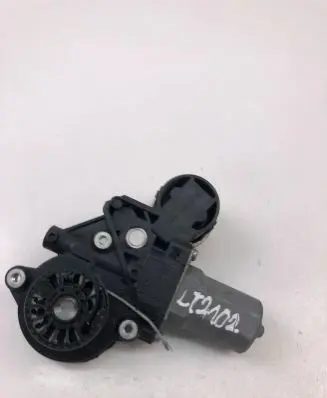 Toyota Auris E180 Wiper motor 8570102090