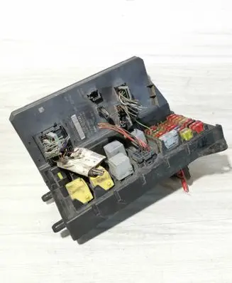 Mercedes-Benz Sprinter W906 SAM control unit A9069006303 A9069024301
