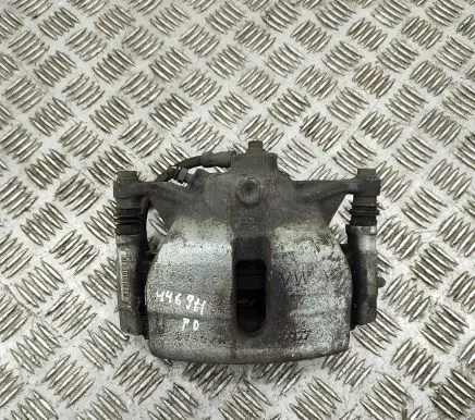 Volkswagen T-Roc Front brake caliper 8V0615124