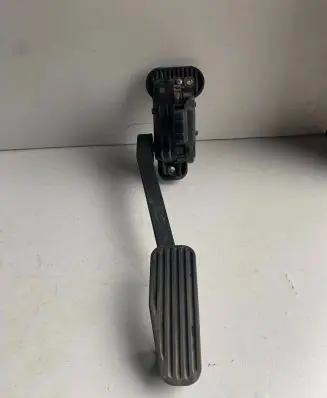 Volvo V70 Accelerator throttle pedal 30636004 6PV00853701