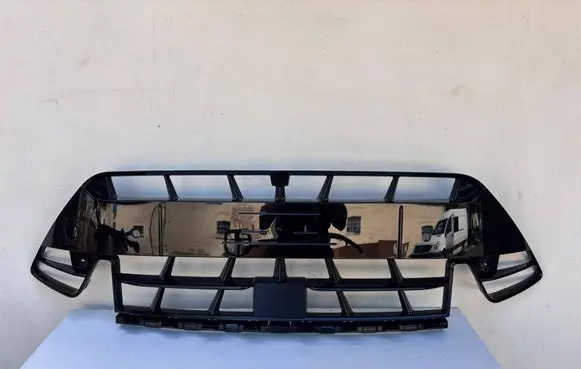 Cupra Formentor Front bumper lower grill 5FF856667H