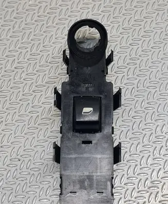 Peugeot 207 CC Electric window control switch 96548608