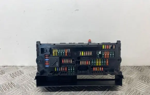 BMW 5 F10 F11 Fuse box set 9234421