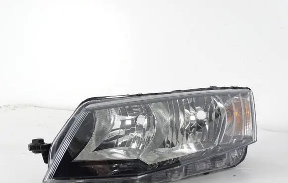 Skoda Octavia Mk3 (5E) Headlight/headlamp 5E1941015