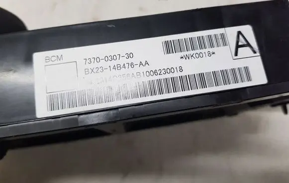 Jaguar XF X250 Fuse module BX2314B476AA 7370030730