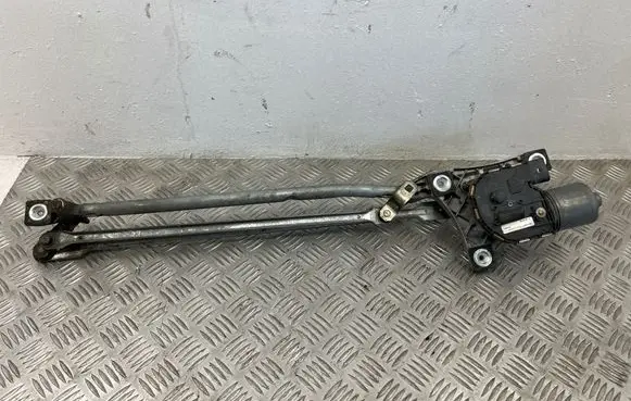 Front wiper linkage and motor