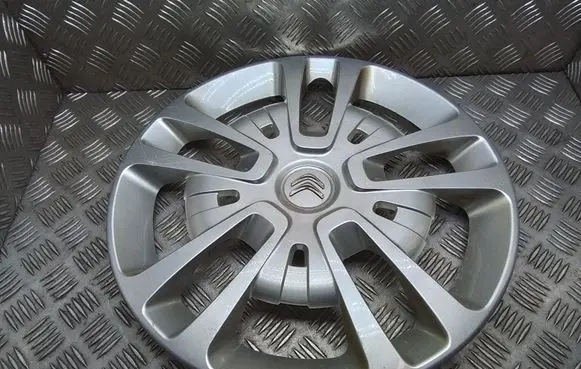 Citroen Jumpy R16 wheel hub/cap/trim 9822612077 9822612677 9822619477