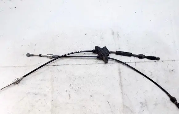 Handbrake/parking brake wiring cable
