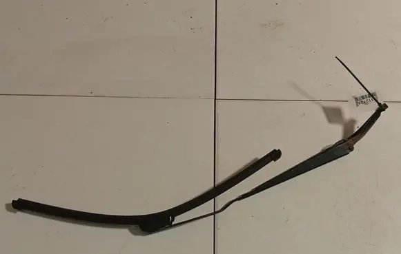 Volvo S60 Front wiper blade arm SP8624266