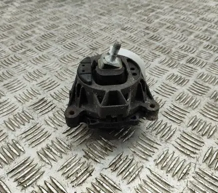 BMW 1 F20 F21 Engine mount bracket 6787657