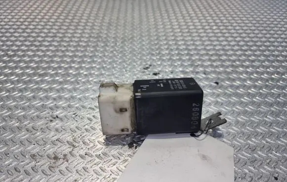 Mercedes-Benz Vito Viano W639 Other relay A6398300084