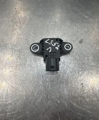 Renault Kadjar Airbag deployment crash/impact sensor 988300158R 889988B4 19172020