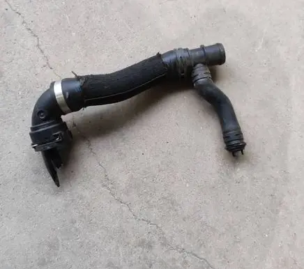 Volkswagen PASSAT CC Engine coolant pipe/hose 3B0122291