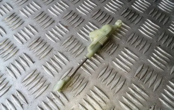 Volvo V70 Clutch pedal sensor 9472979