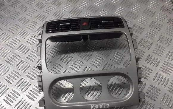 Suzuki Liana Radio/GPS head unit trim 73821-59J2