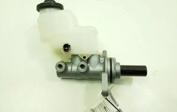 Toyota RAV 4 (XA40) Master brake cylinder 4720142362