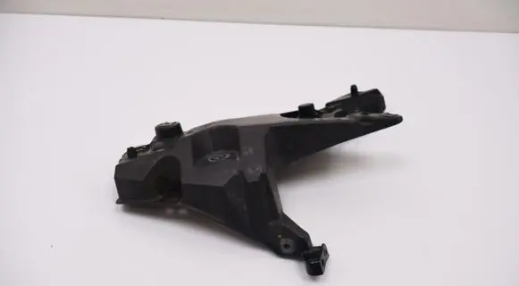 Volvo V60 Fender mounting bracket 31468232