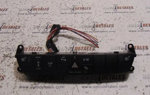 Mercedes-Benz GL X164 Hazard light switch A1648700551