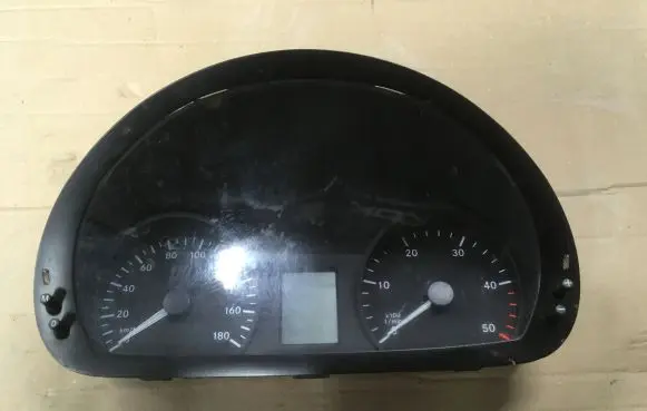 Mercedes-Benz Sprinter W906 Speedometer (instrument cluster) A9069005200