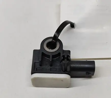 Porsche Cayenne (9Y0 9Y3) Airbag deployment crash/impact sensor 971907651
