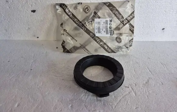Fiat Panda II Front coil spring rubber mount 46843237 68094755AA