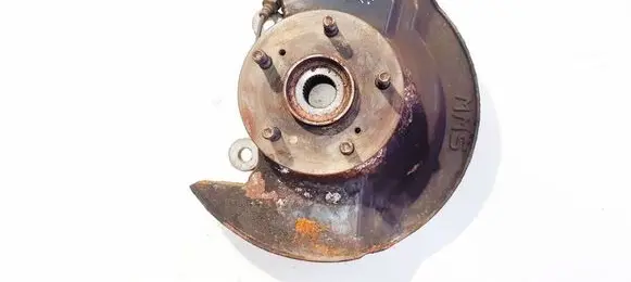 Honda CR-V Front wheel hub