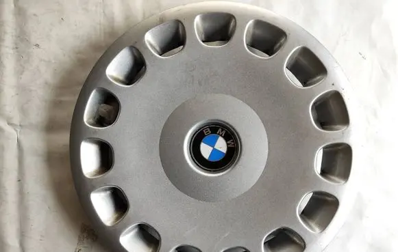 BMW 5 E39 R15 wheel hub/cap/trim 36131093324