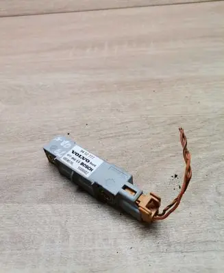 Volvo S60 Airbag deployment crash/impact sensor 9452777