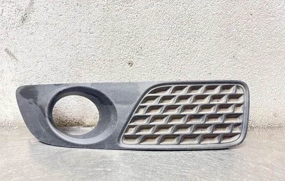 Volvo V70 Front fog light trim/grill 30678639