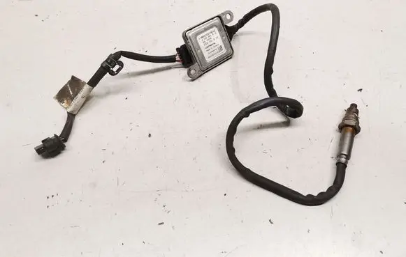 Mercedes-Benz C W205 Lambda probe sensor A0009051512 A2054400106