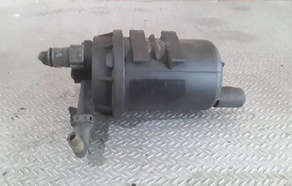 Renault Megane II Fuel filter housing 8200314482