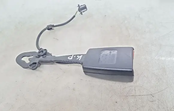 Audi A4 S4 B7 8E 8H Front seatbelt buckle 8E0857755G 201204