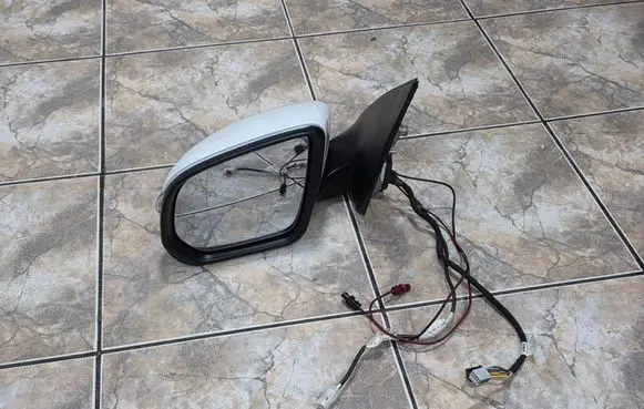 Mercedes-Benz GLS X167 Front door electric wing mirror A1678109301