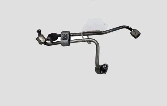 Toyota Avensis T270 Fuel injector supply line/pipe